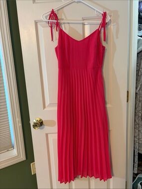 RIHOAS Hot Pink Pleated Midi Dress with Tie Straps
